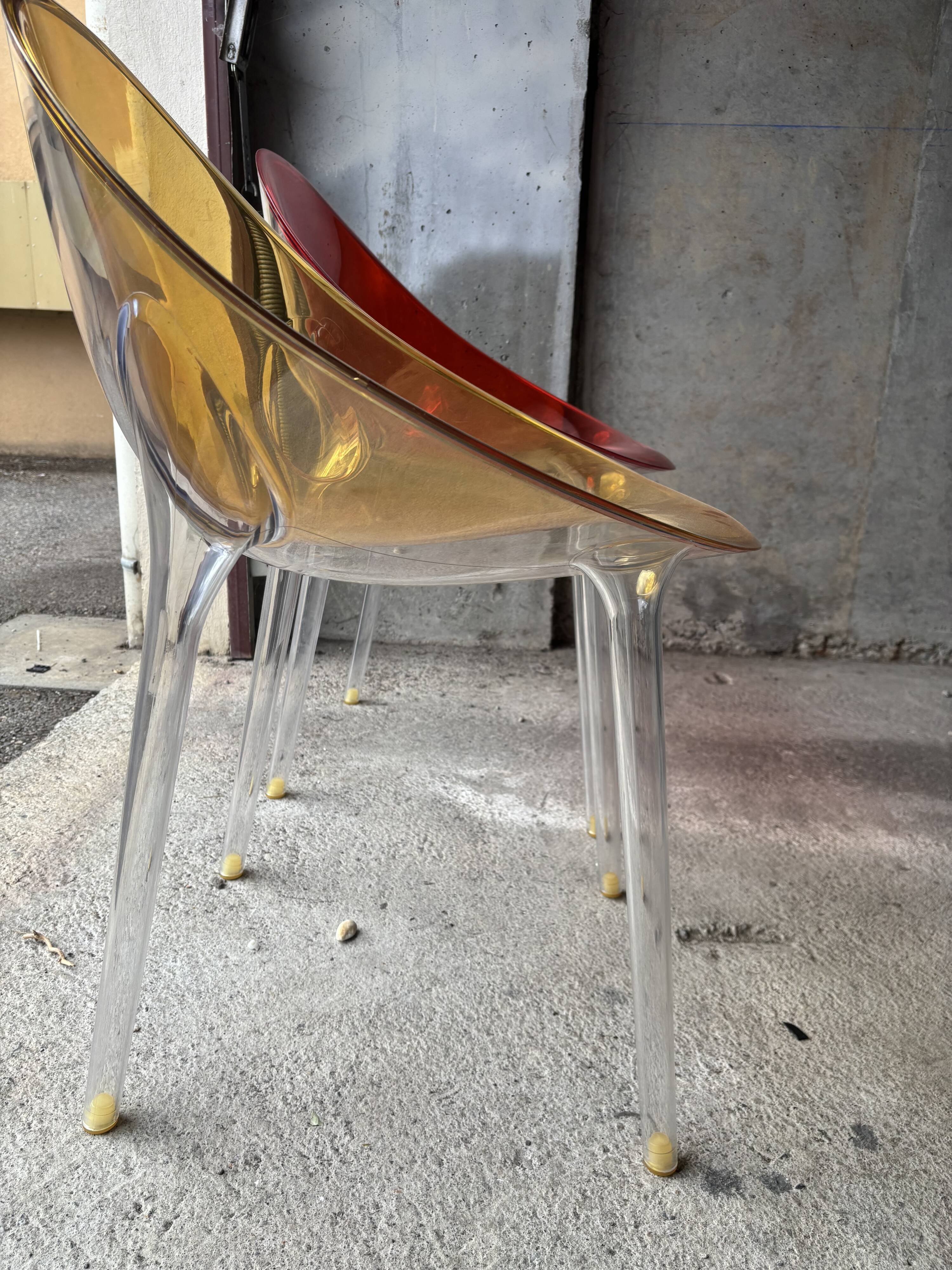 Chaise design Kartell "Mr. Impossible" - Philippe Starck et Eugeni Quitllet
