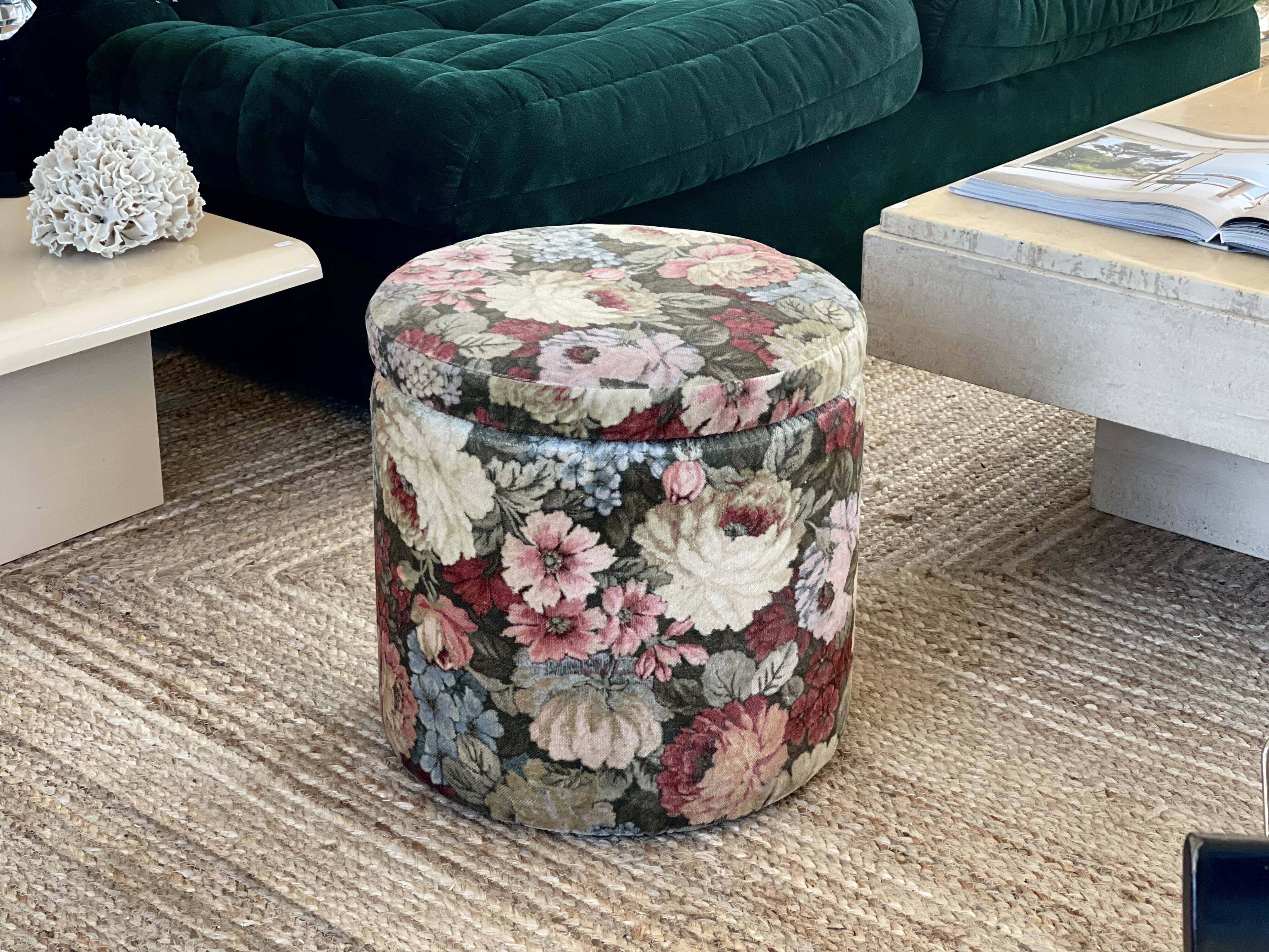 Pouf en velours 1970