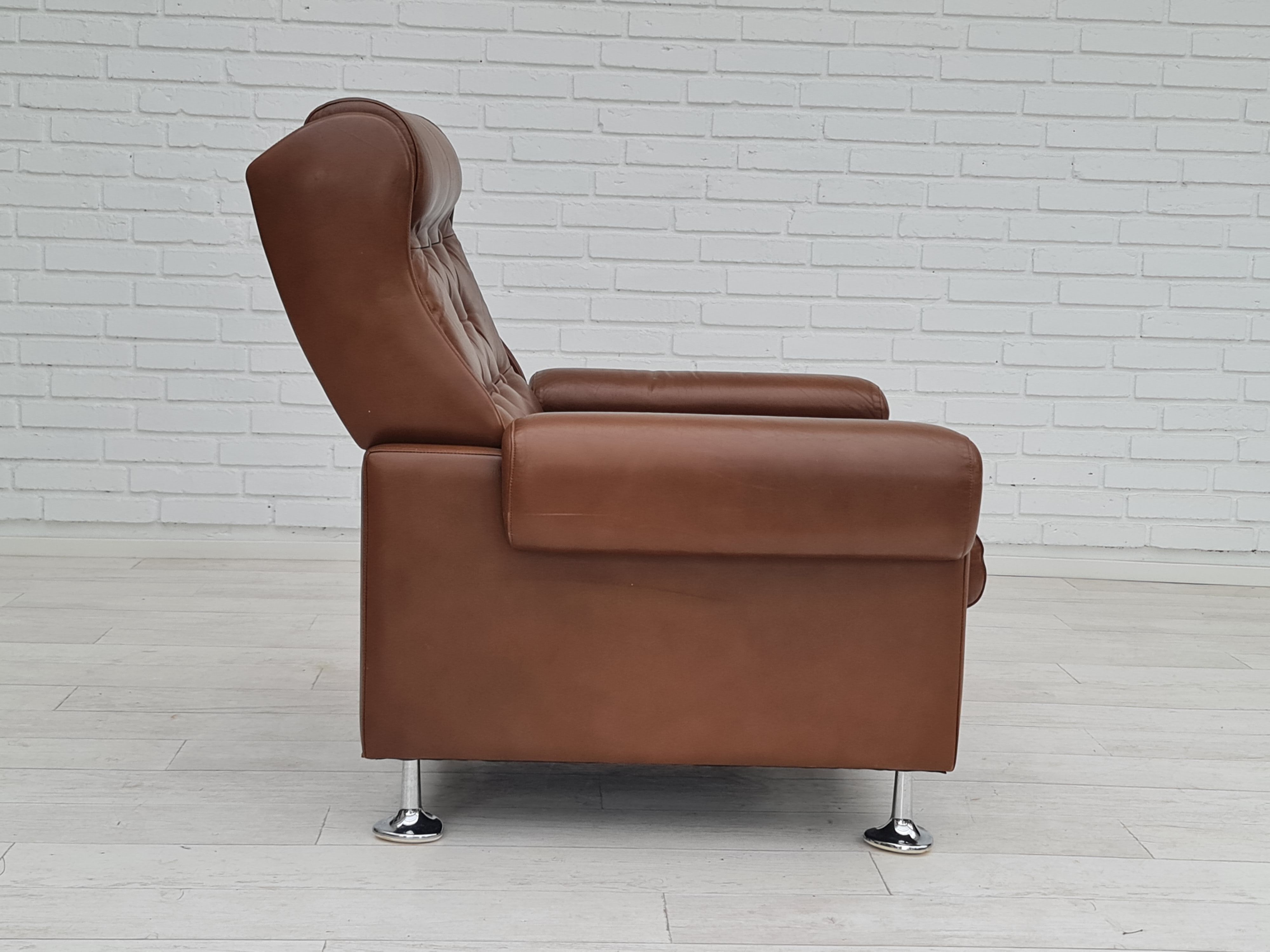 Fauteuil en cuir du milieu du siècle, années 1970