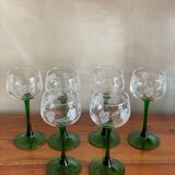 6 stemmed glasses with vine decor