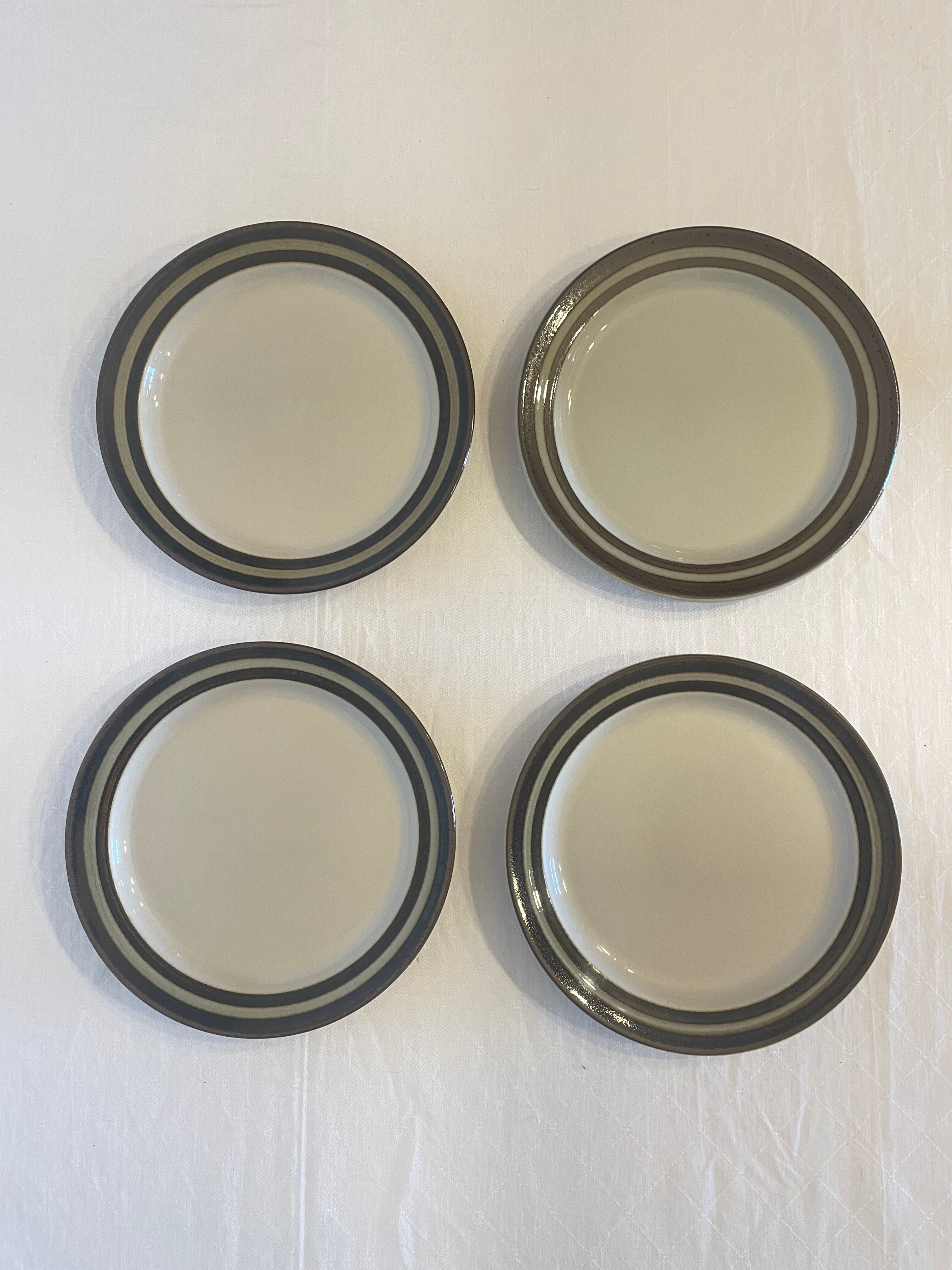 Set of 4 flat plates Karelia, Arabia