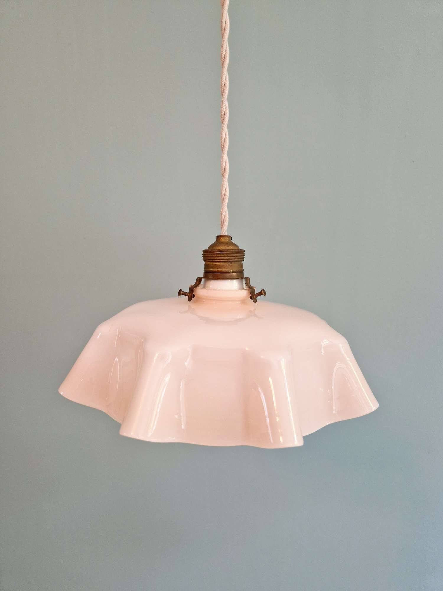 Trio of Art Deco pendant lights in scalloped opaline, 1920-30