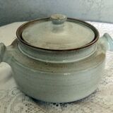 Soup tureen or vegetable dish with glazed ceramic lid