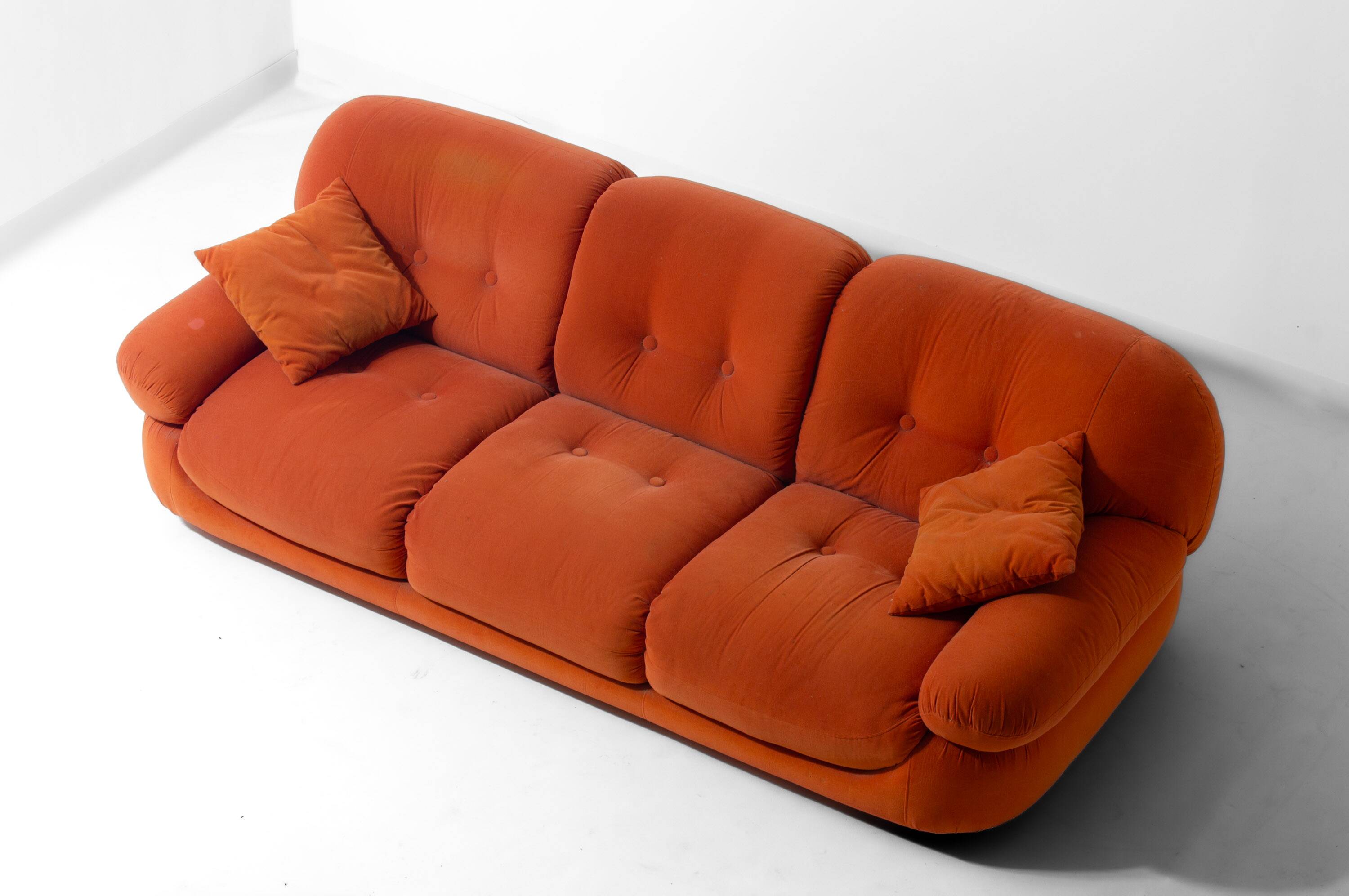 Vintage 'Sapporo' 3-seater sofa in suede by Mobil Girgi, 1970s