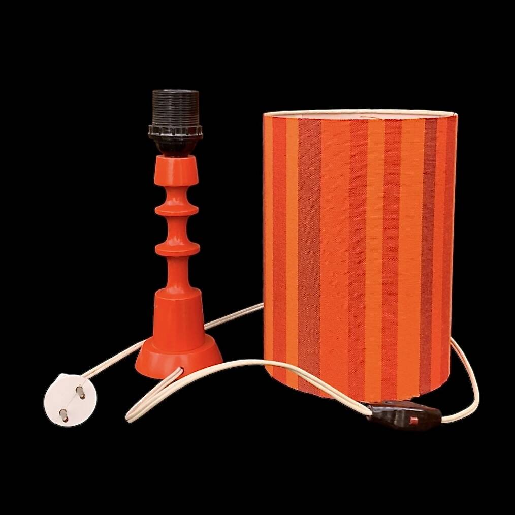 Vintage side lamp in orange painted wood and ribbed fabric shade