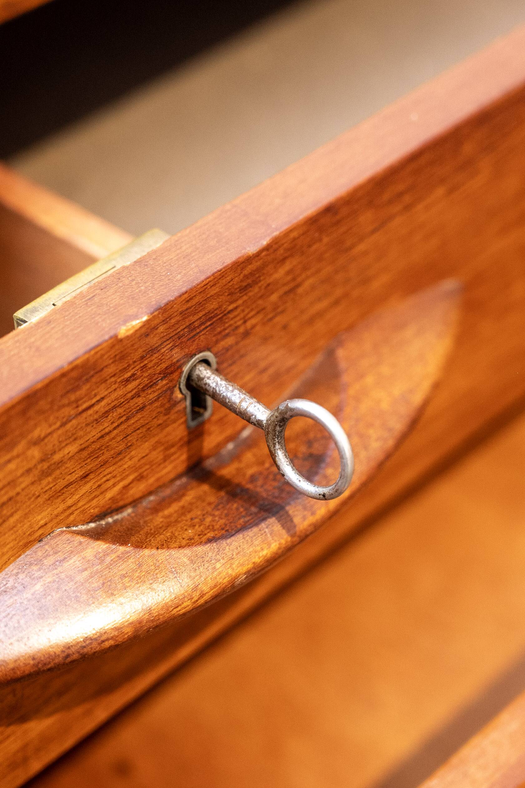 AVALON sideboard