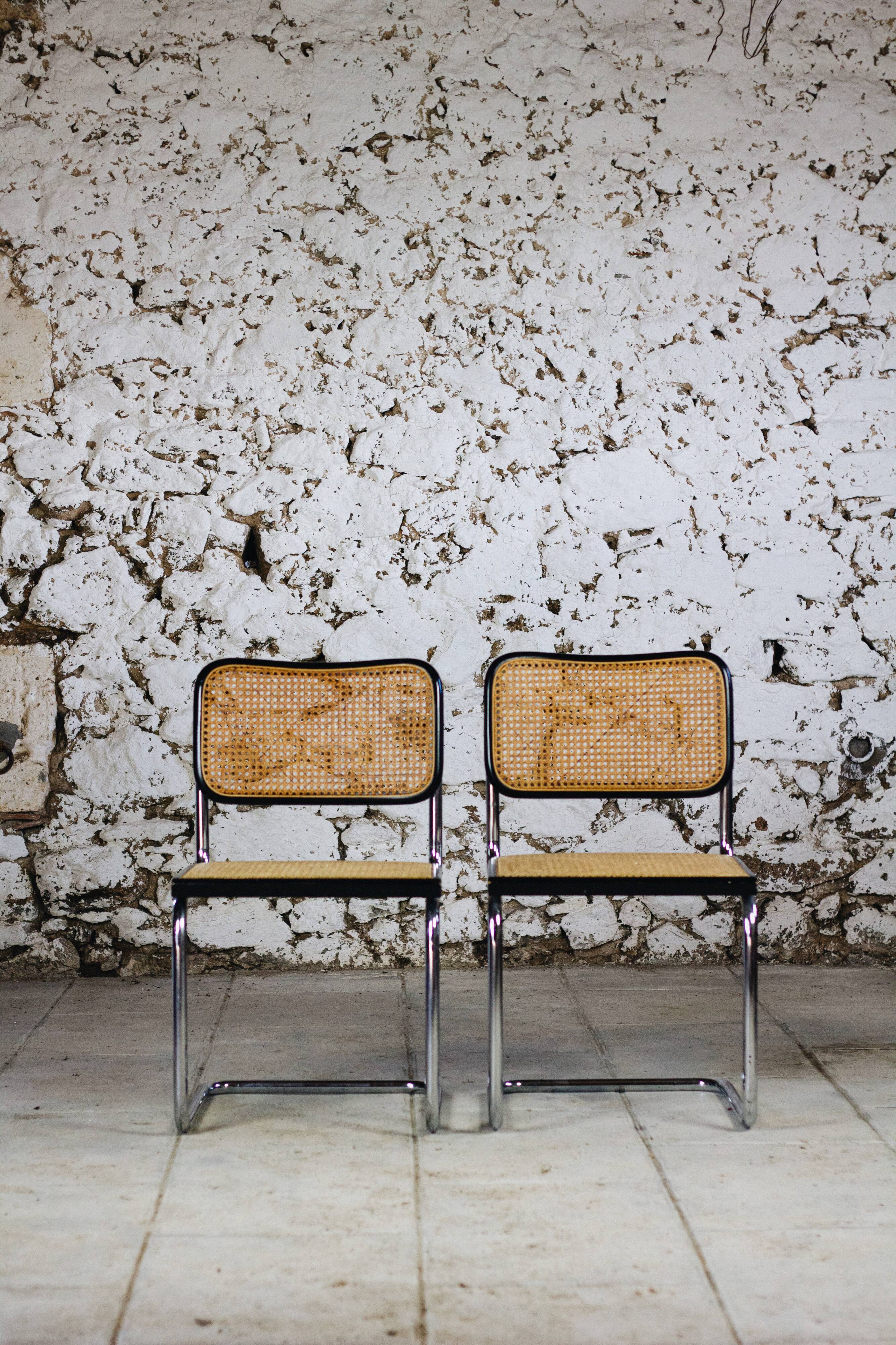 Black b32 chair by Marcel Breuer