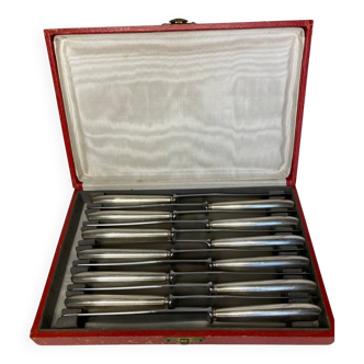 Tableware, 12 dessert knives made of silver-plated metal around 1950.