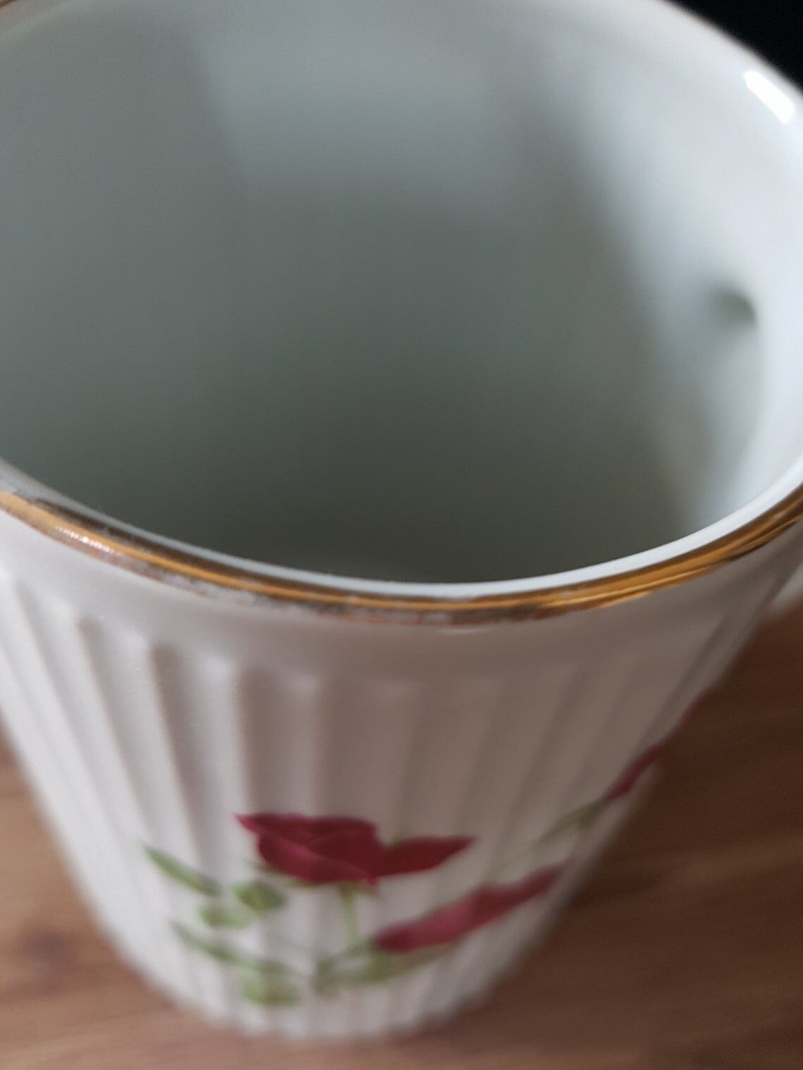 Pichet en porcelaine blanche