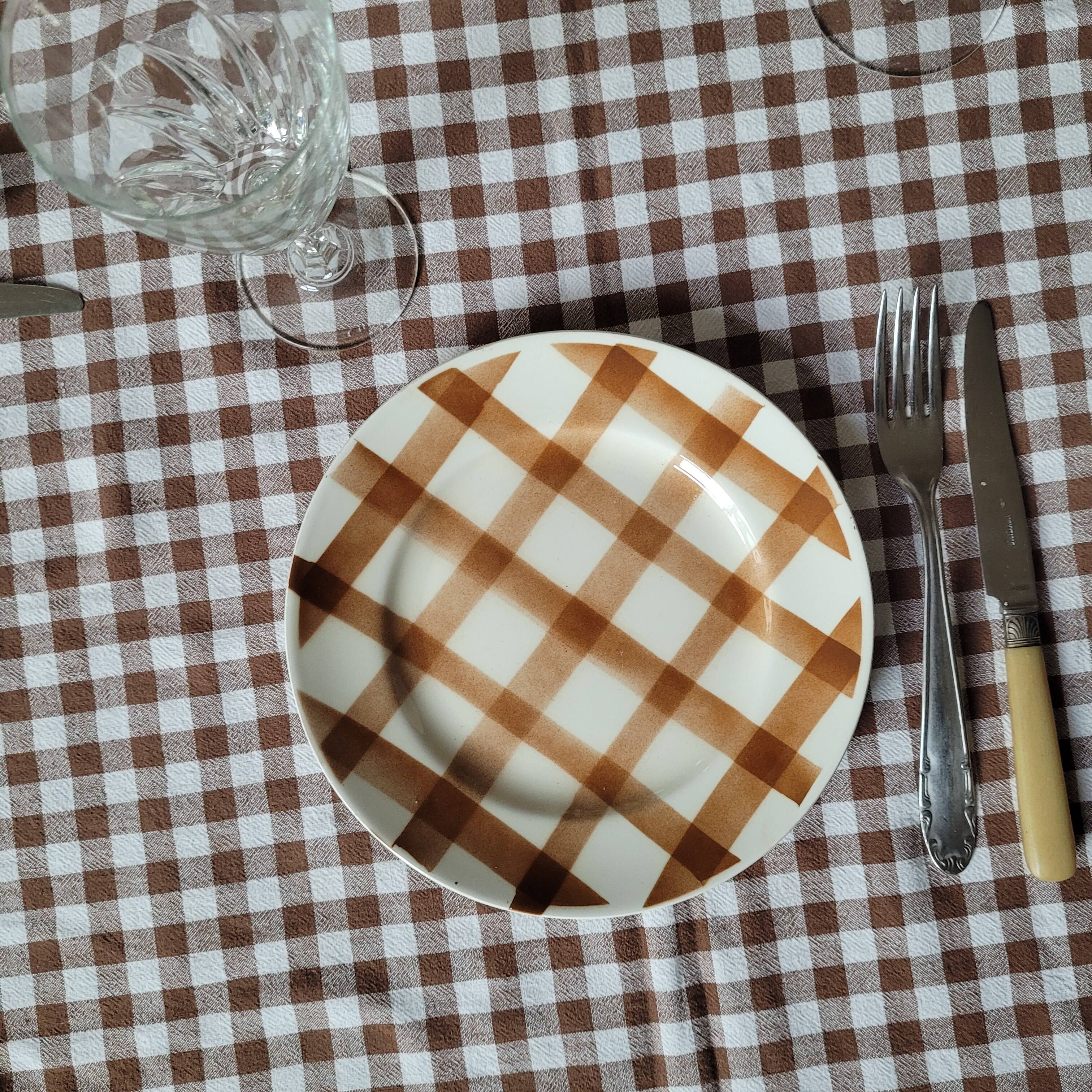 La Redoute x Selency set of 4 dessert plates Brown tablecloth