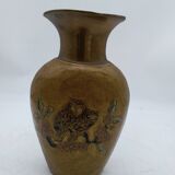Vase en laiton émaillé à décor de chouettes ou hiboux .