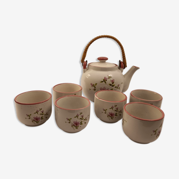 Vintage korean teapot with 6 cups