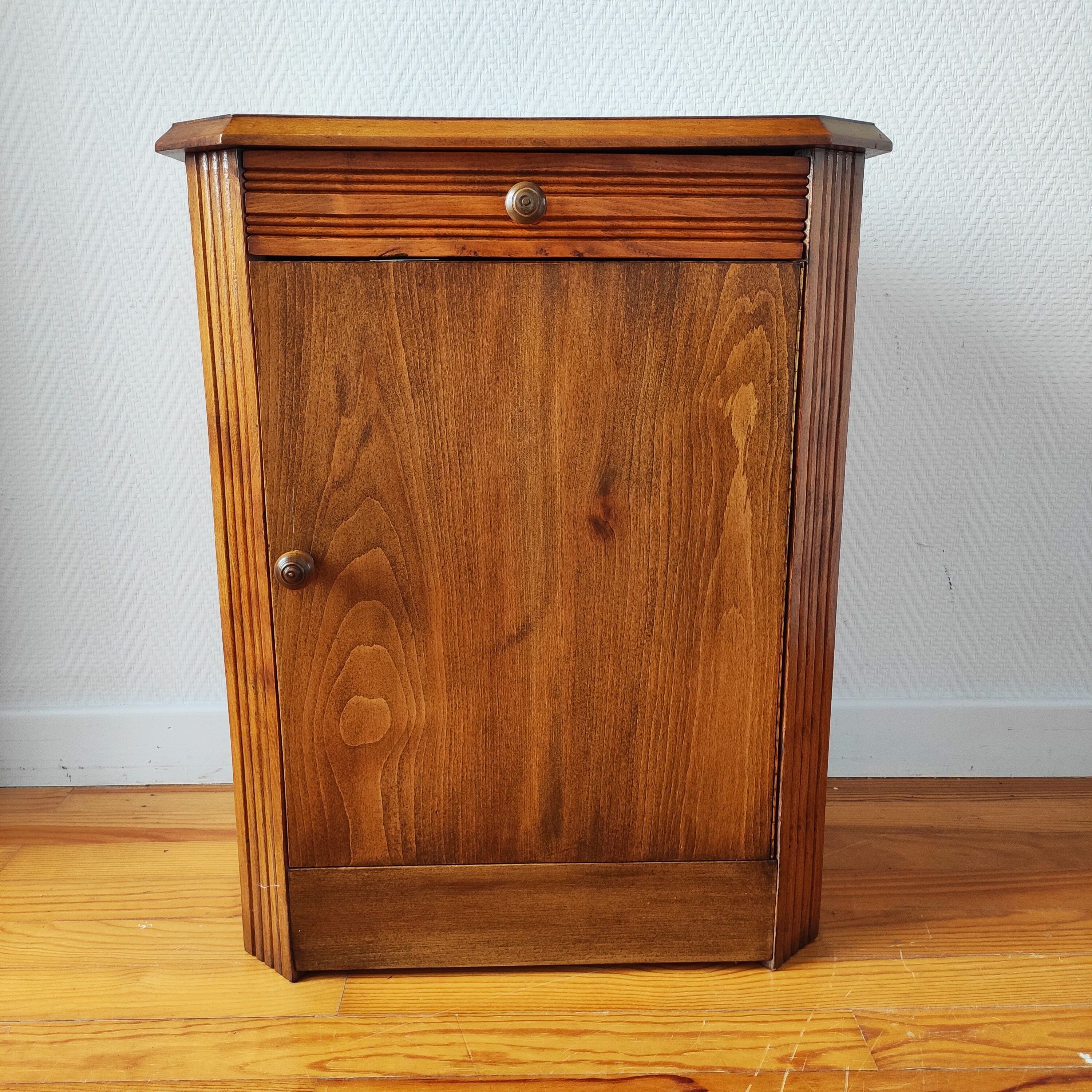 Art Deco style jam maker