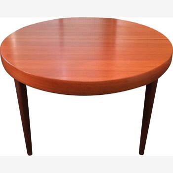 Belle table ronde à doubles rallonges, en teck de style scandinave des années 50-60