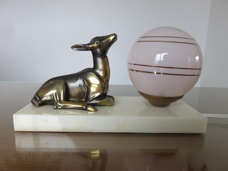 Fawn lamp, doe Art Deco marble white opaline pink and regulates 30/40 years