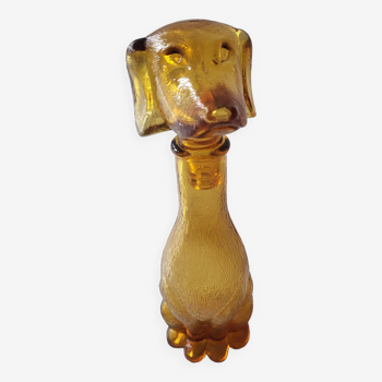 Bouteille en forme de chien en verre ambré