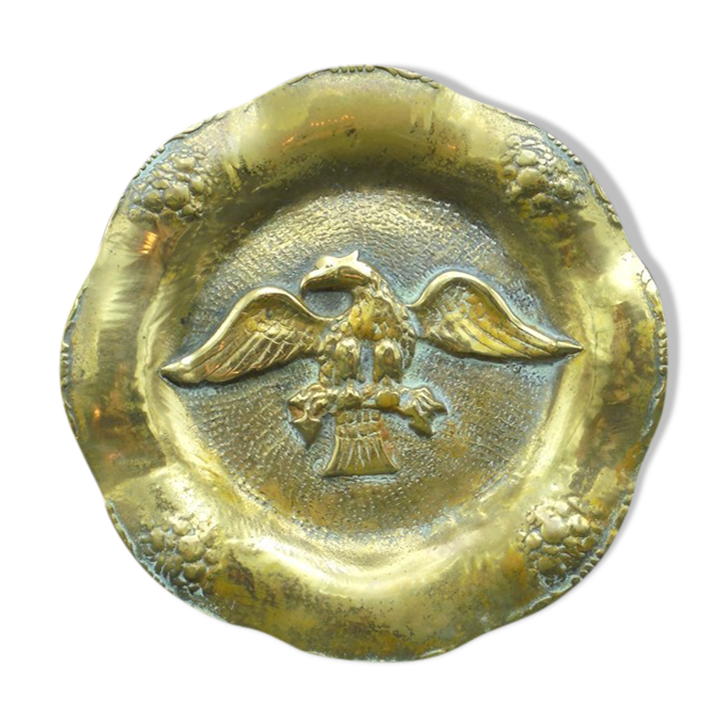Bronze plate decorated with an eagle