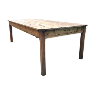 Farm table