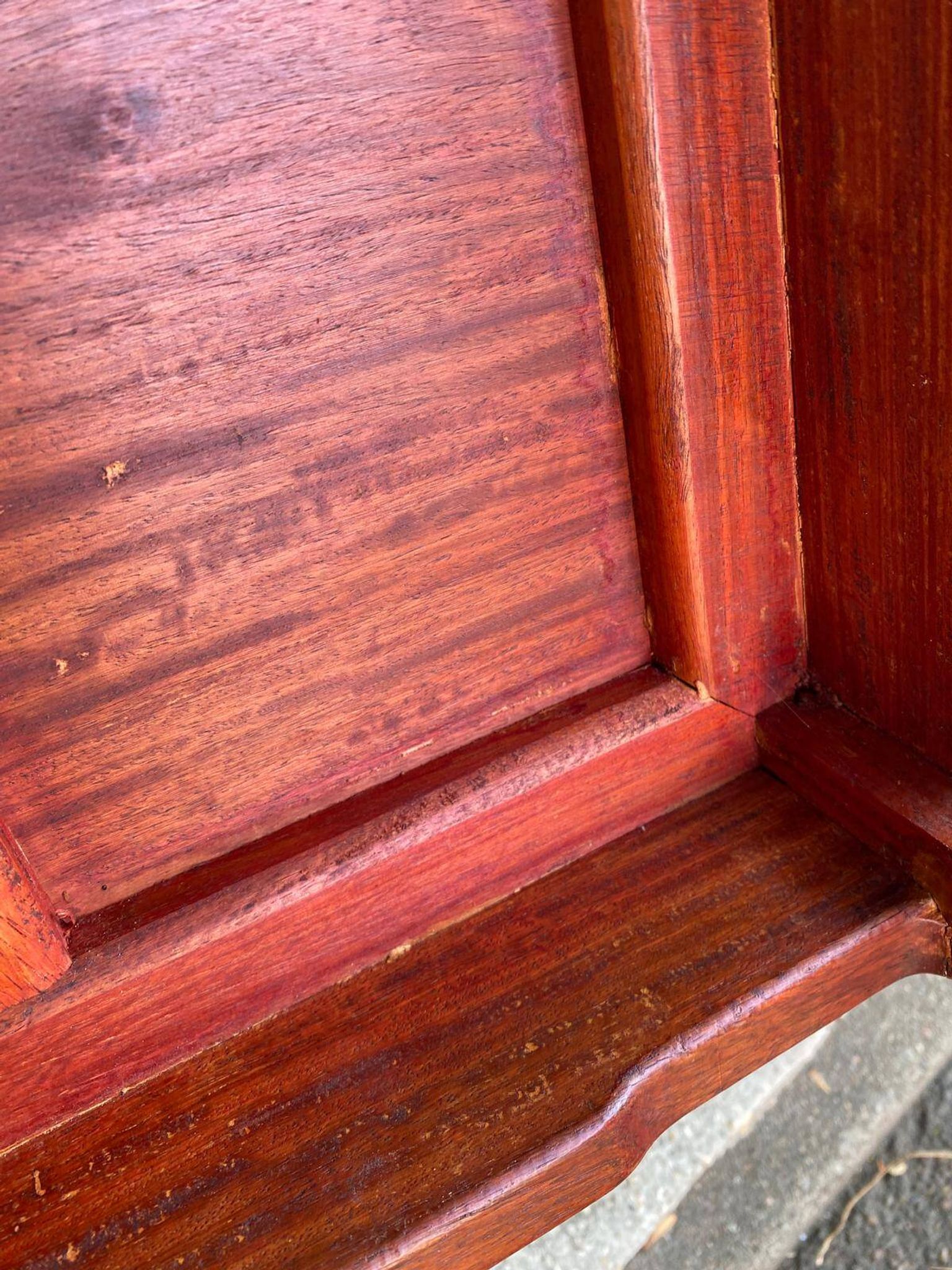Set of 5 Chinese Ming chairs in solid rosewood – Engraved Shou pattern 70