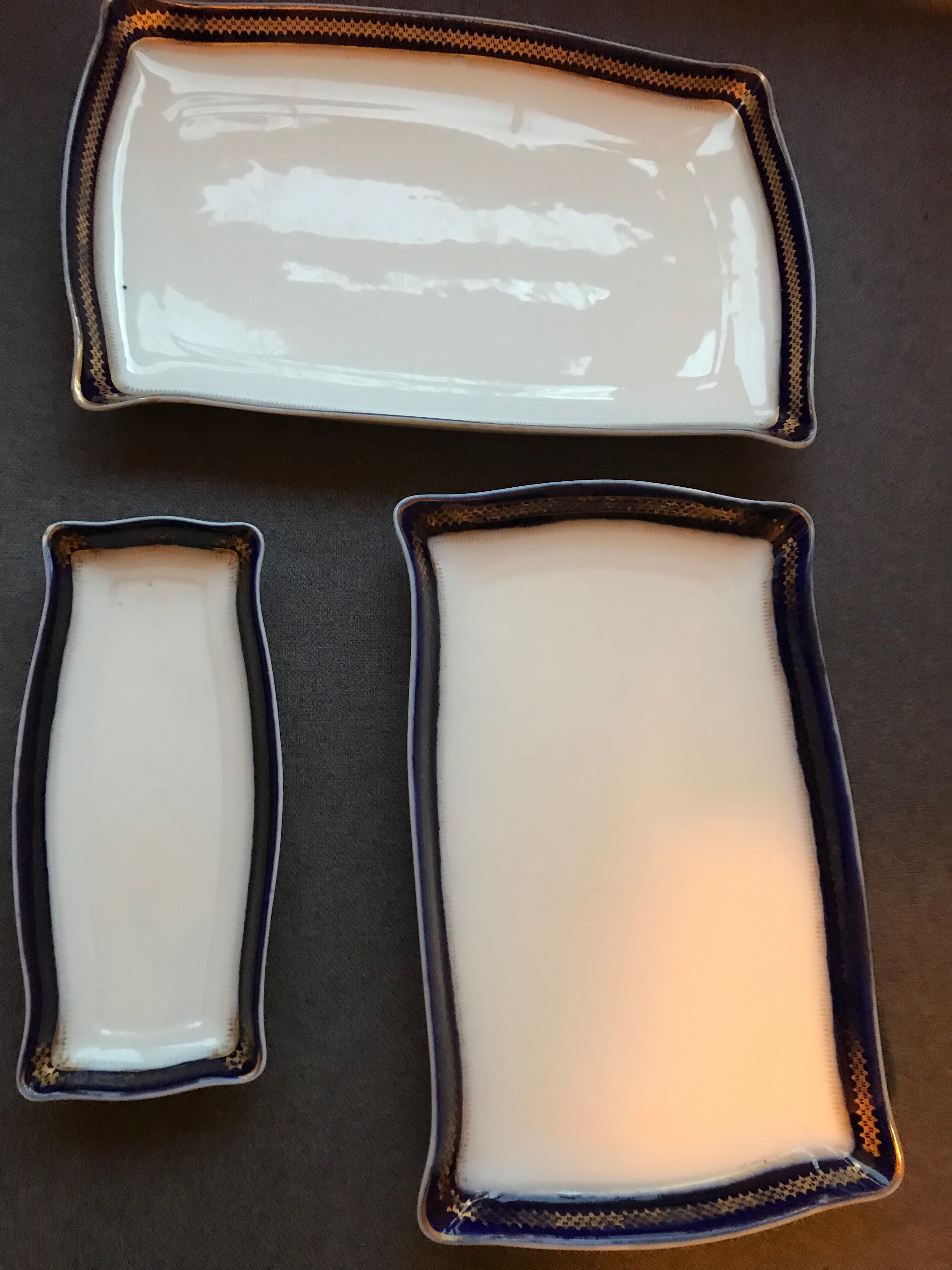 Series of 3 imperial porcelain trays Russia Kuznetsov