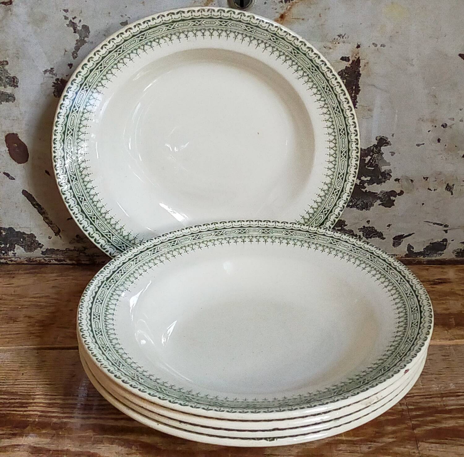 Five old plates Terre de fer from Choisy-Le-Roi HB and cie