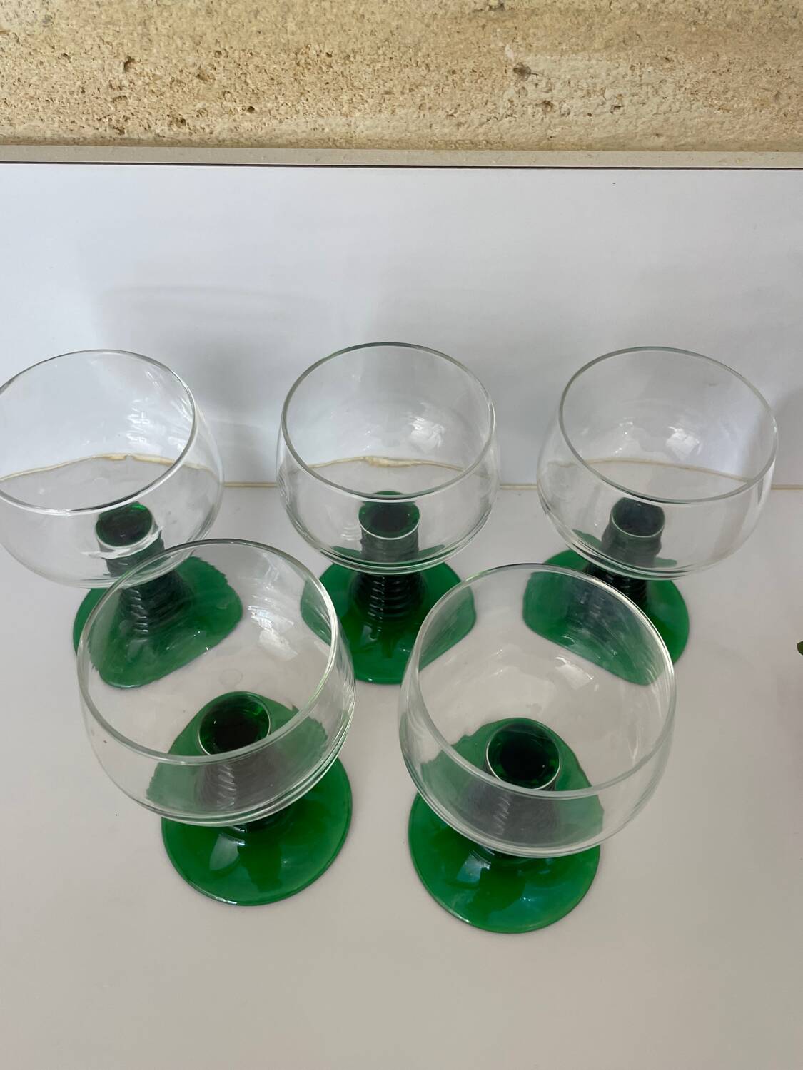 5 two-coloured green stemmed glasses with conical stems Roemer