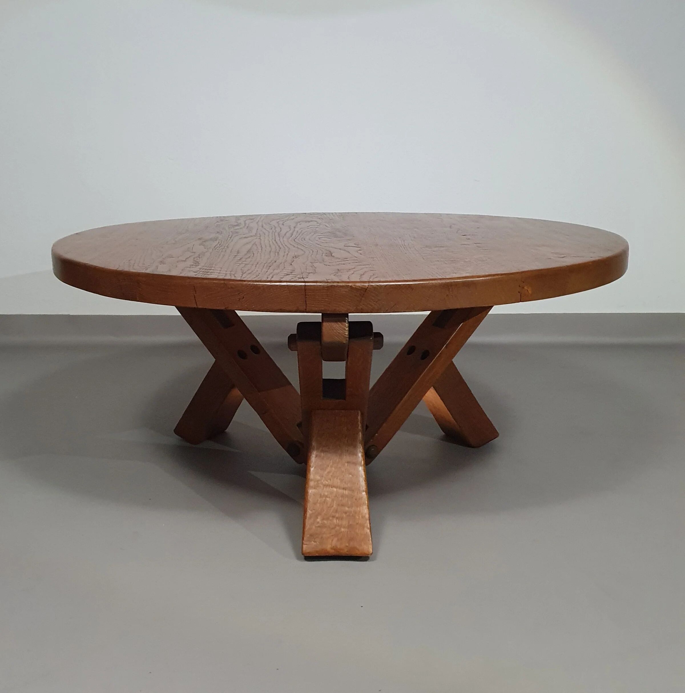 Table basse ronde en chêne, réglable en hauteur, années 1960