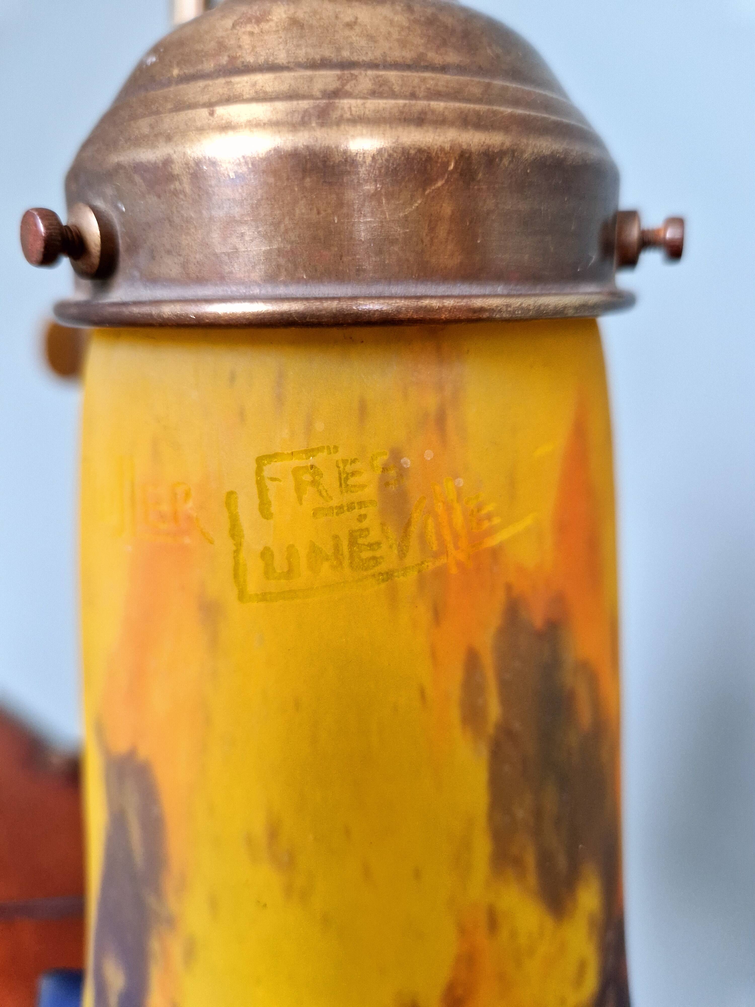 Art Deco brass and glass desk lamp signed "Frères Muller", 1920s