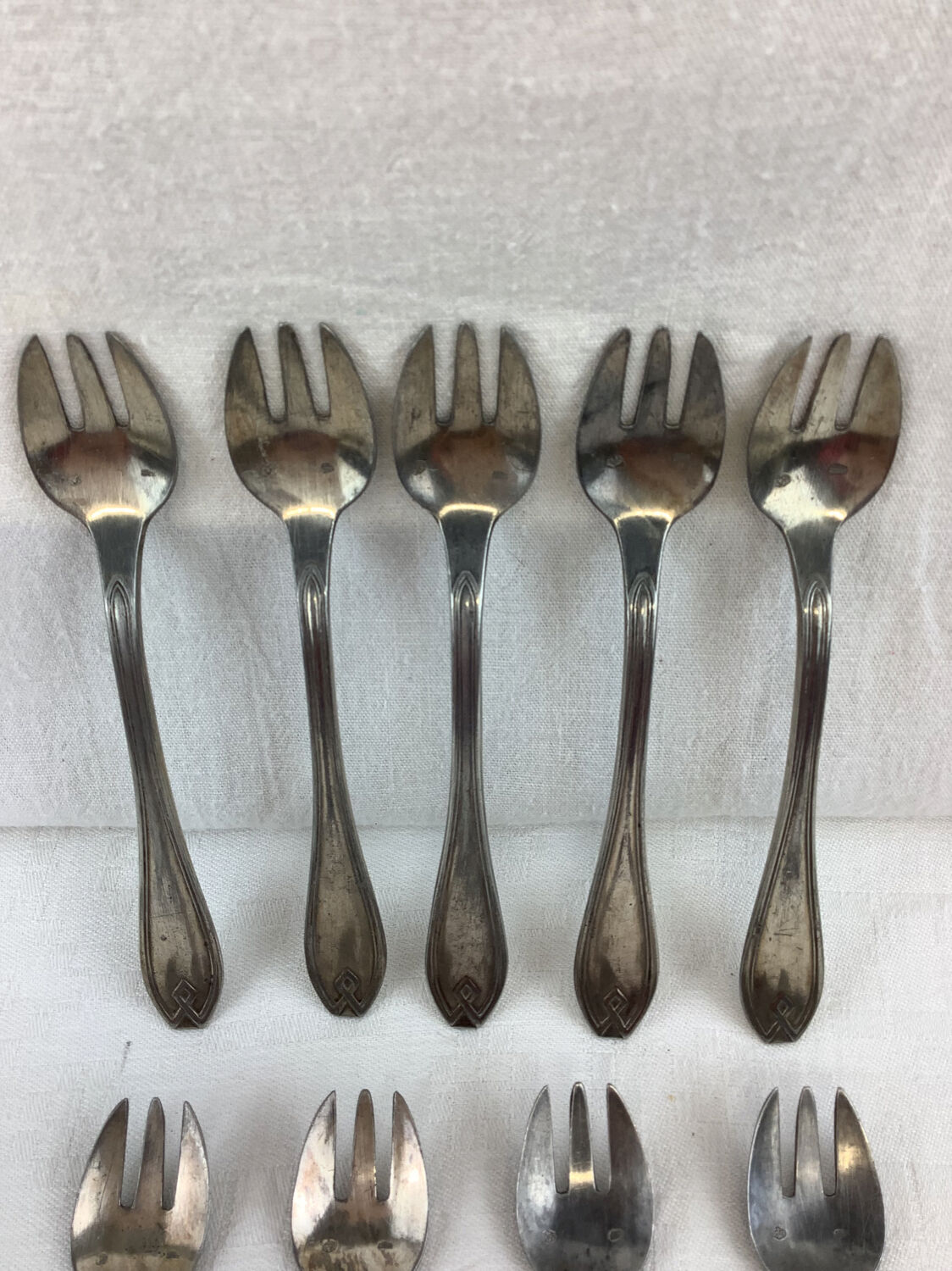 9 art deco style dessert forks