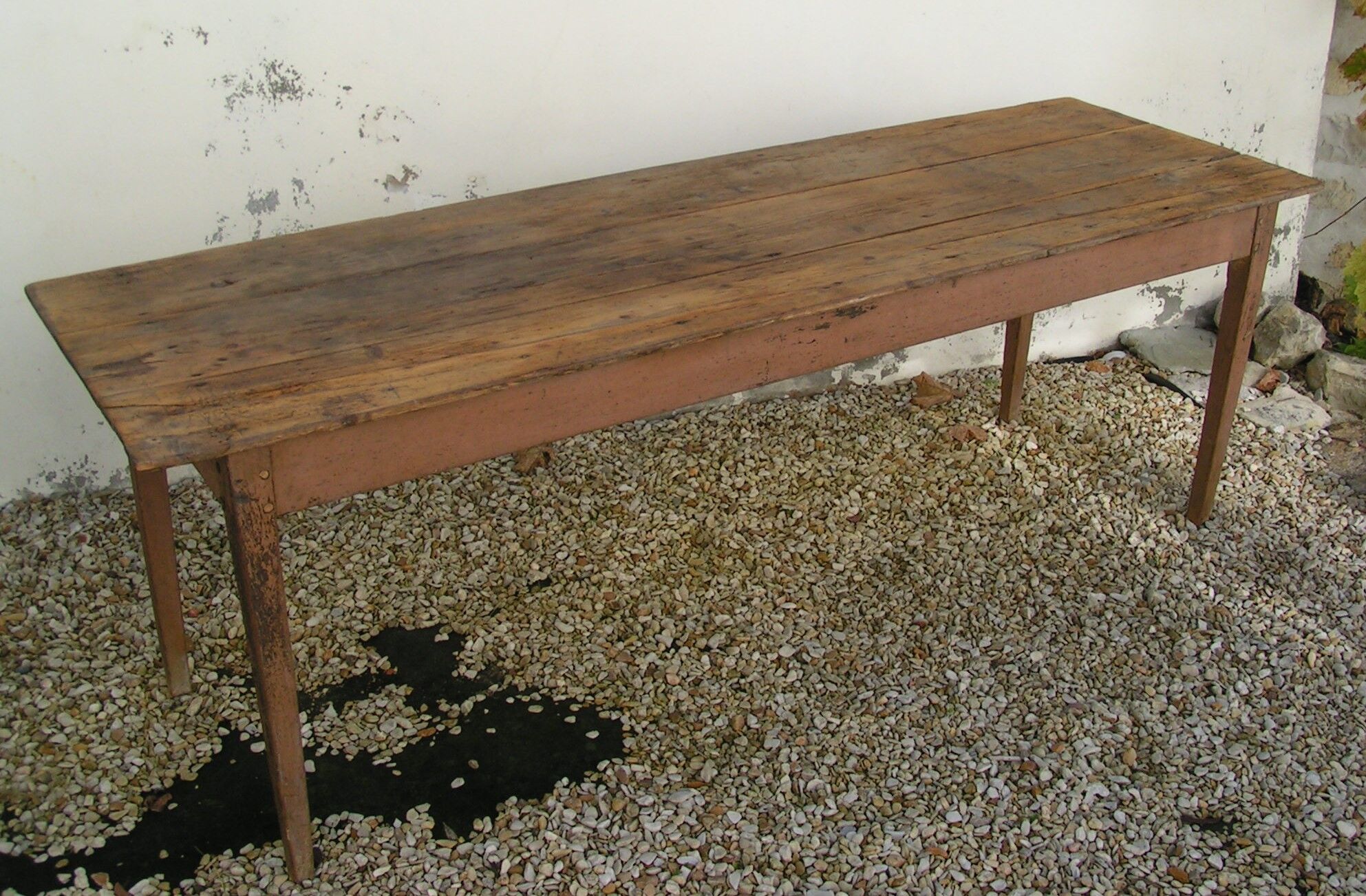 Farm table
