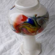 Vase en verre multicolore