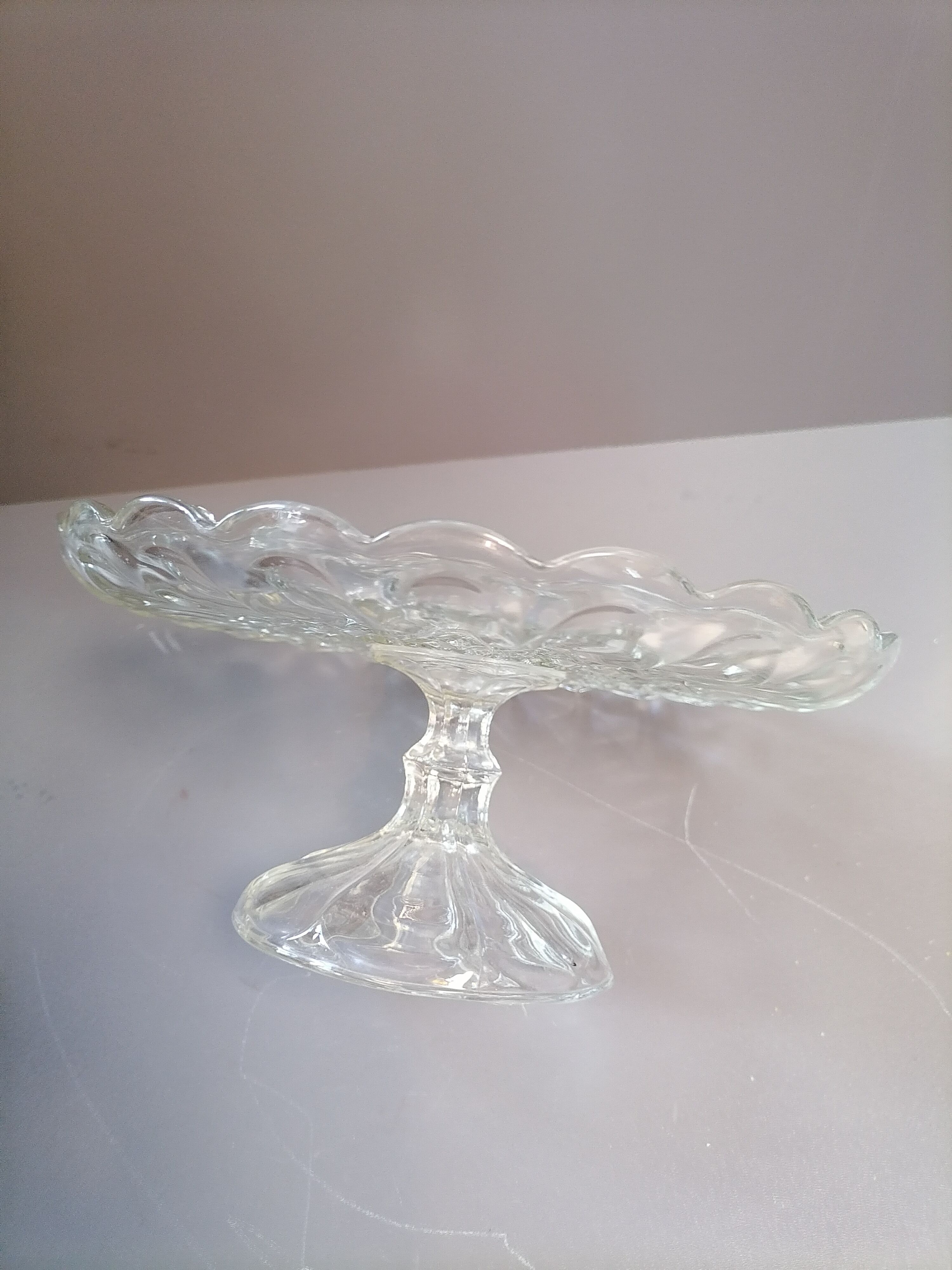 Compotier en verre moulé