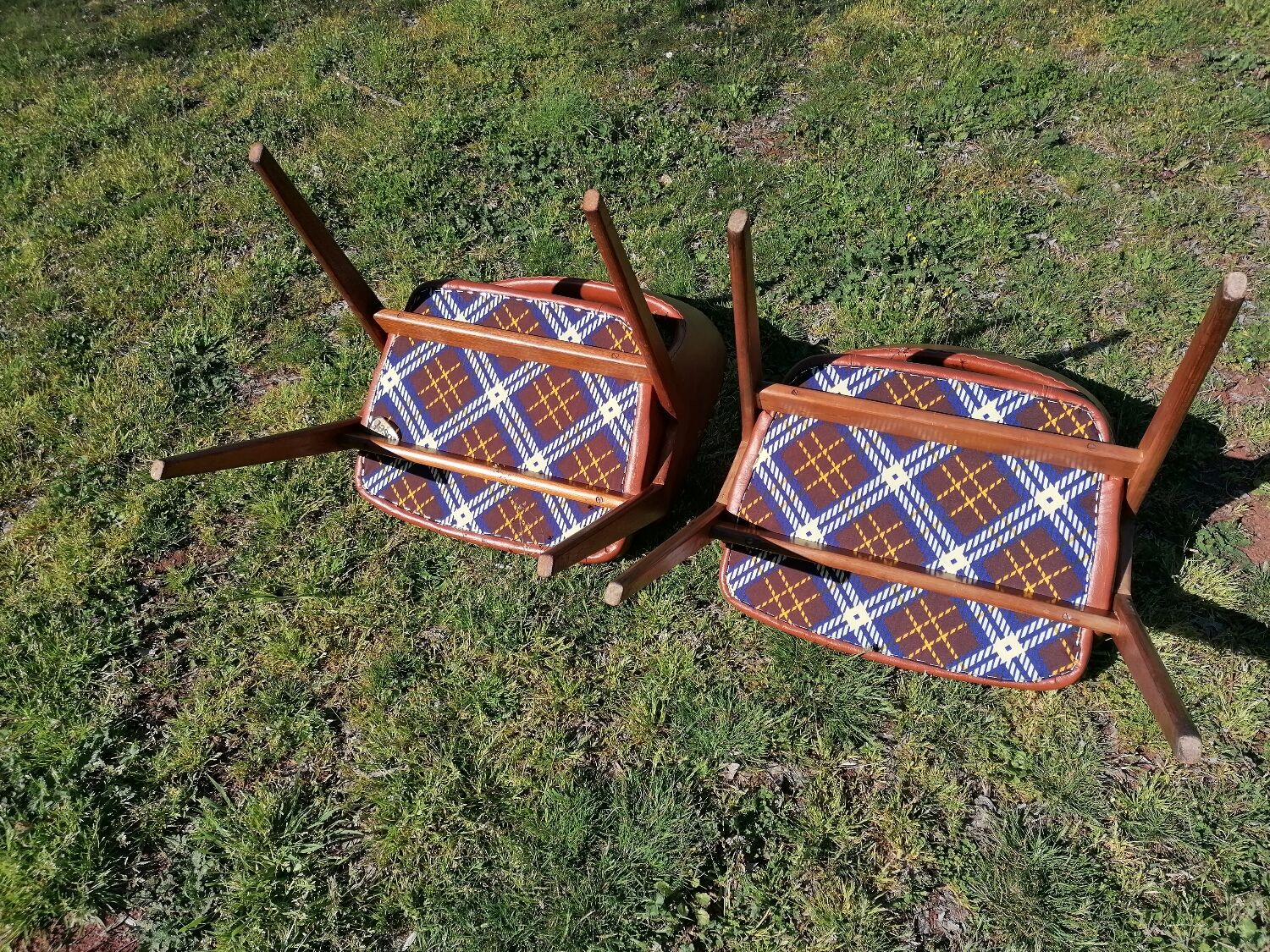 Pair of shell armchairs n°634 by Michel Ducaroy for Roset SNA