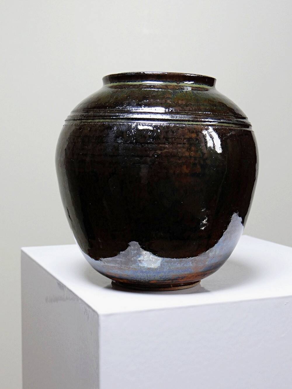 Small vintage/antique vase, very fine stoneware, flamed glaze, signature art ceramic