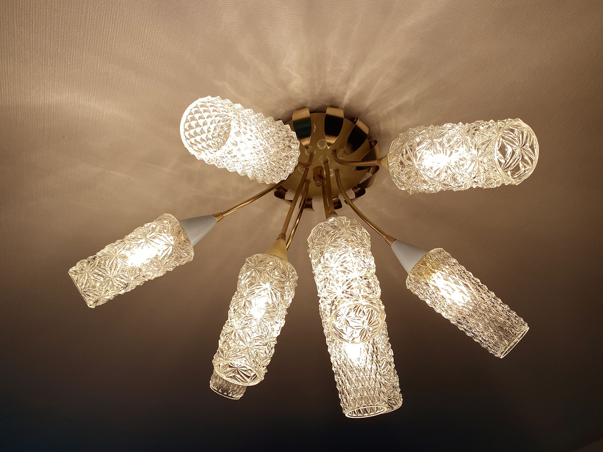 plafonnier lampe vintage, annees 50, verre laiton, bleu beige or