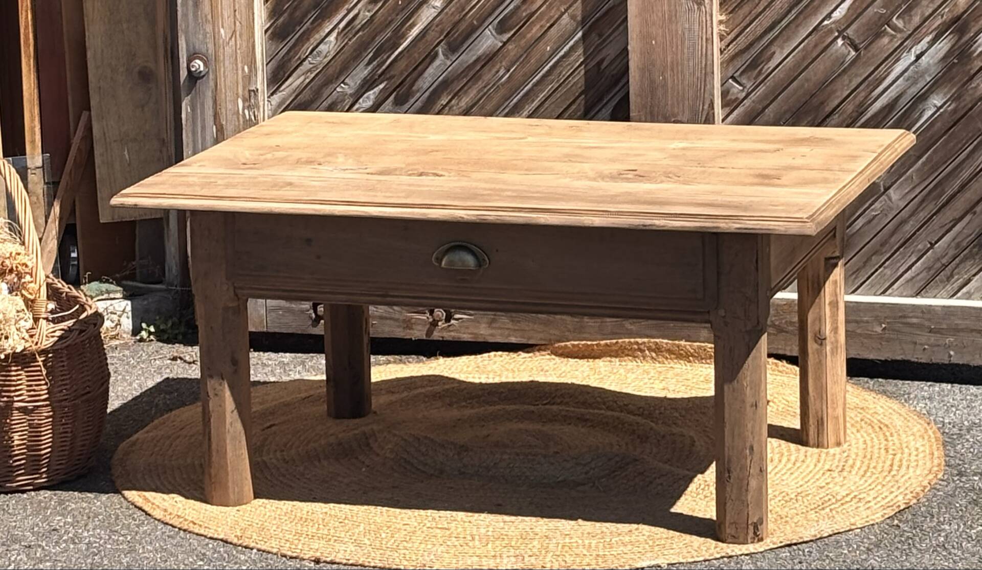 Old farmhouse coffee table in raw solid oak - 1 drawer