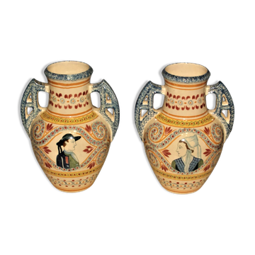 Paire de vases signée Henriot Quimper