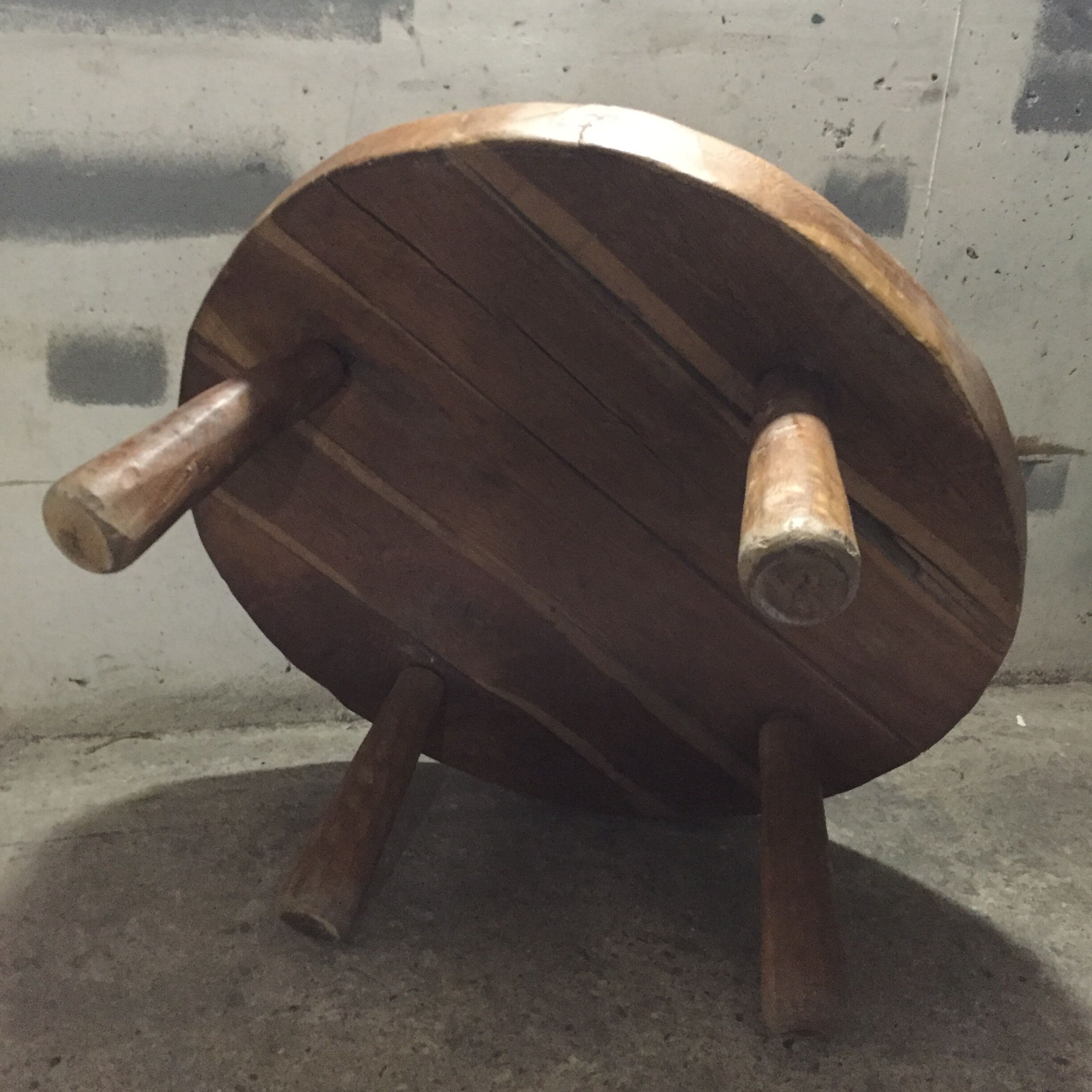 Coffee table brutalizes oak