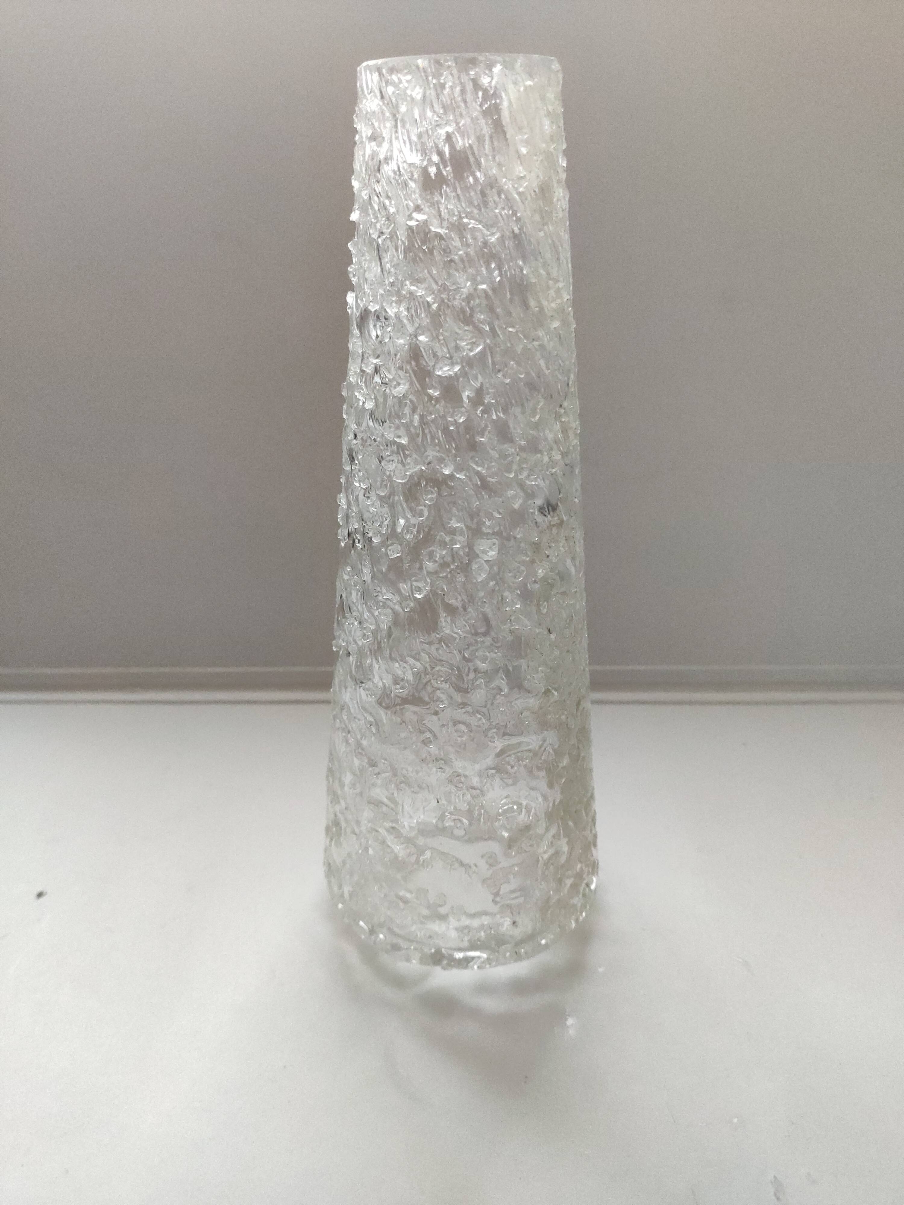 3 globes tulips elongated glass molded glass old 1950/1960