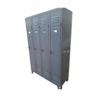 4-door metal wardrobe