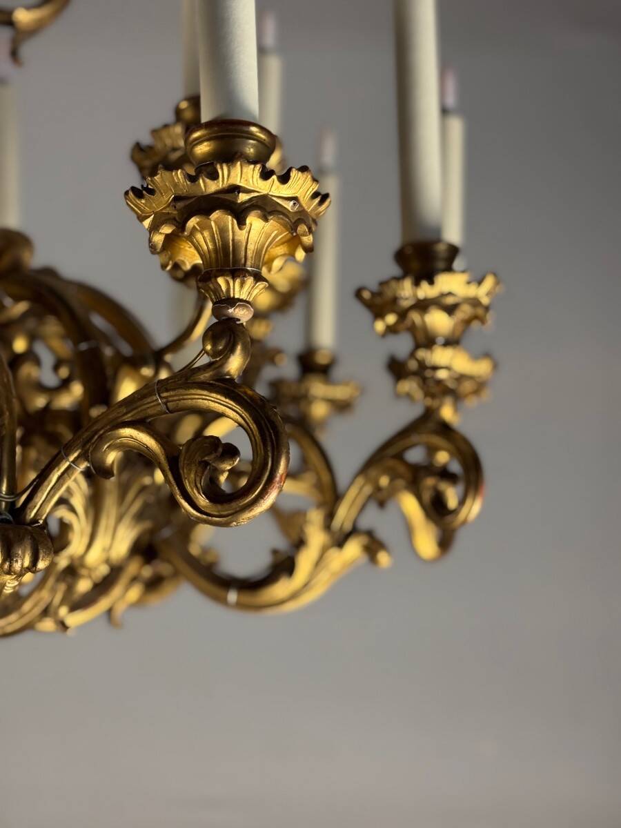 Carved and Gilded Wood Chandelier, 18 Arms of Light, Italy Circa 1880