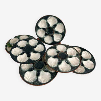 Green and white slip oyster plates
