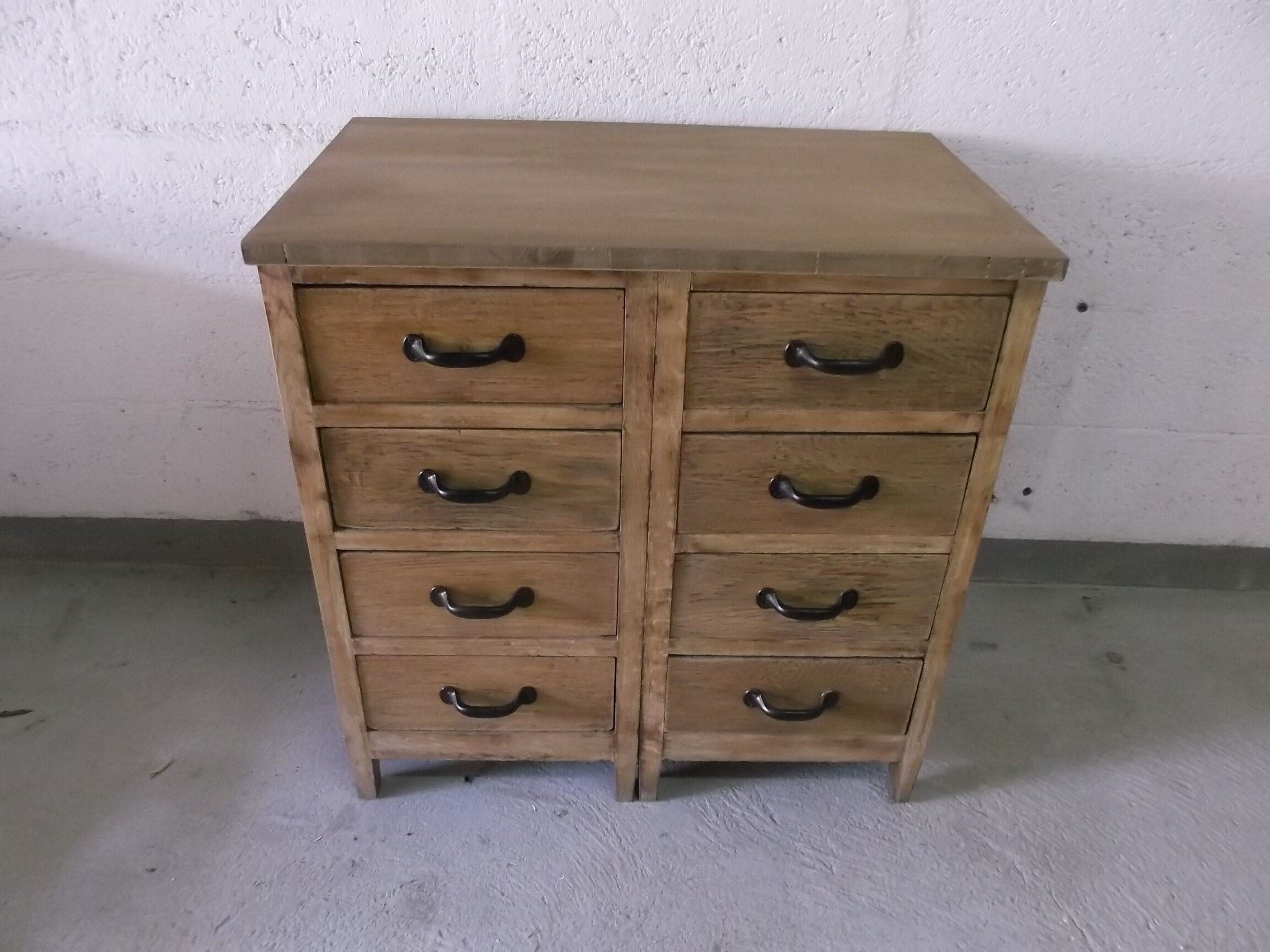 Ancient chest of drawers