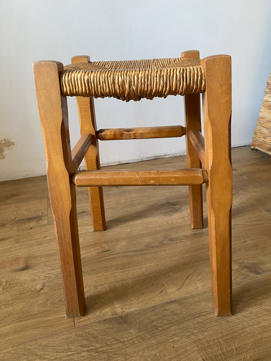 Tabouret bois paille