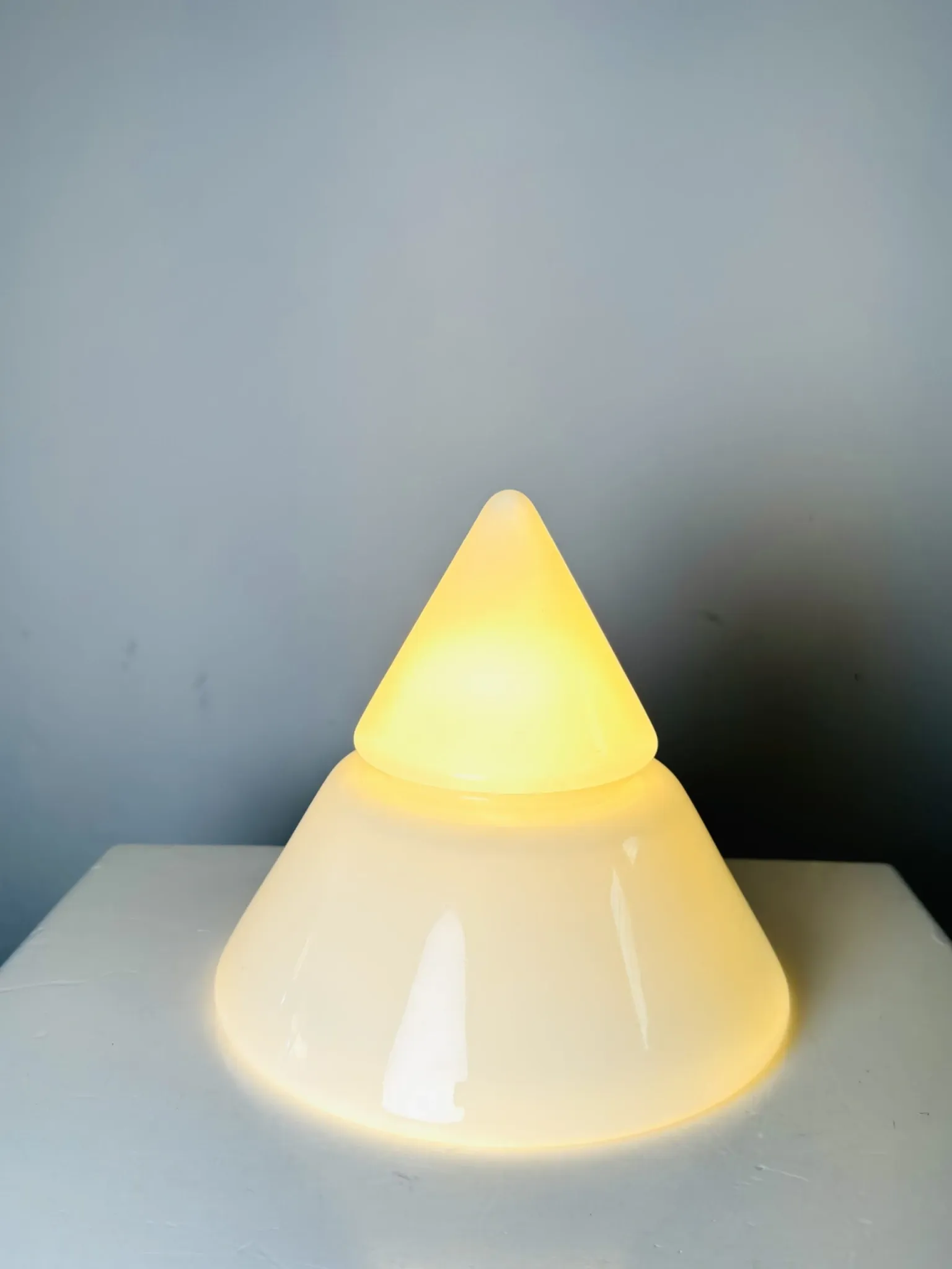 D-2133 Kilimanjaro Table Lamp By Sergio Asti For Raak Amsterdam, The Netherlands, 1978