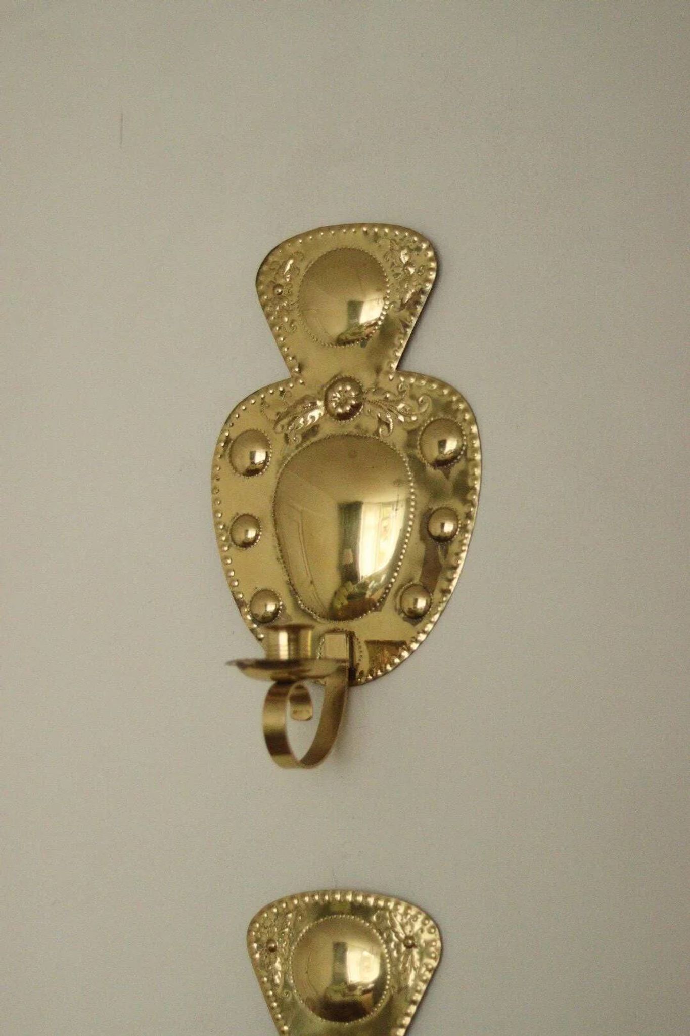 Pair of Swedish brass wall lights from the mid-century by S. Fong.