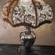 lampe d'inspiration victoriene, résine peinte