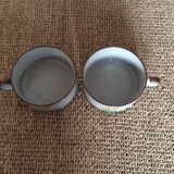 Tea cups