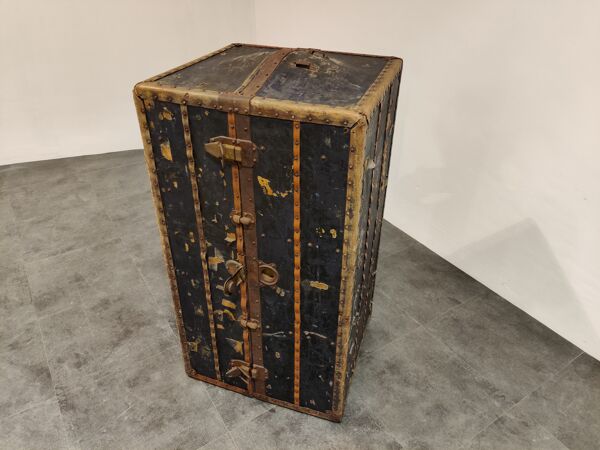 Ancienne malle de bateau à vapeur par l'innovation, années 1930