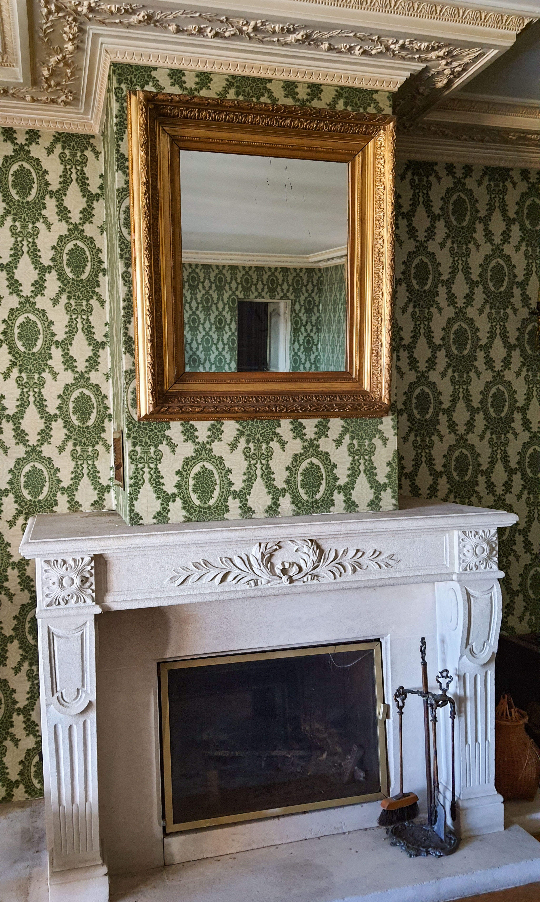 Mirror framing Napoleon III gilding gold leaf